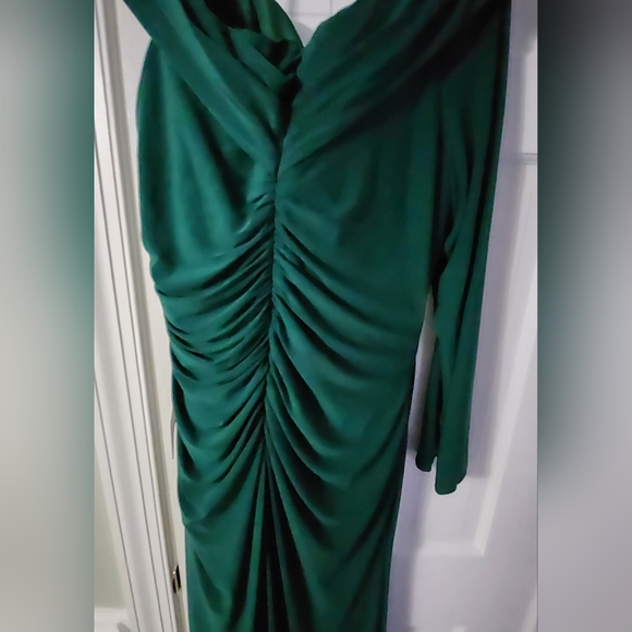 New Mac Duggal Emerald Green Ruched Jersey Drop Shoulder Gown 12 $358 26570 - Picture 10 of 14